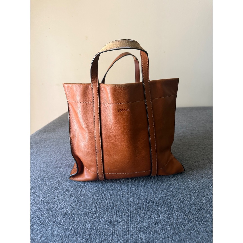 Fossil Brown Solid Tote Bag Double Handles Snap Zip Closure Lined Pockets